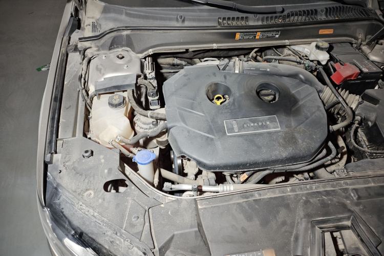 Used Lincoln MKZ 2018 2.0T Zunyue Edition Engine Bay Right