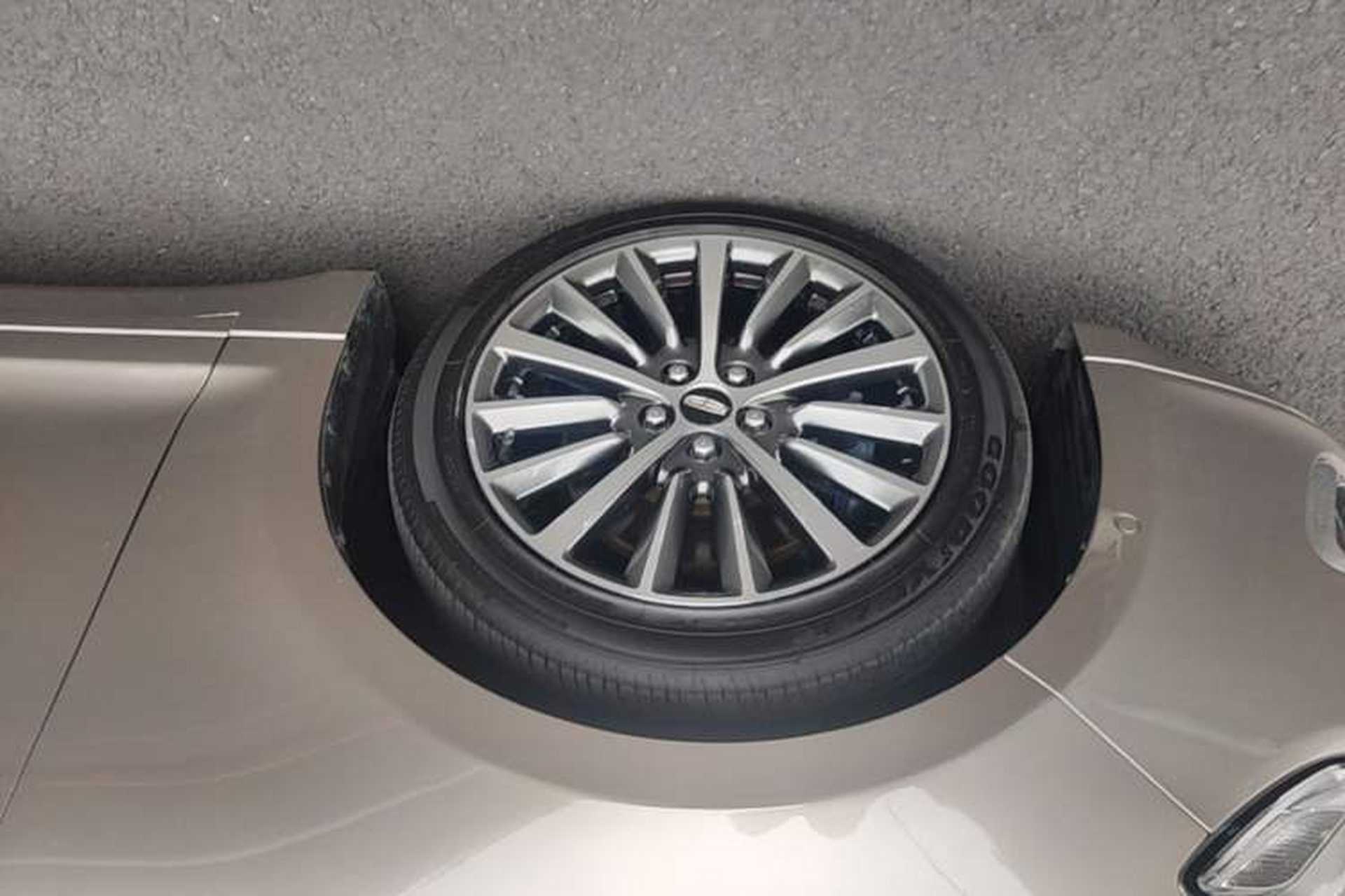 Used Lincoln MKZ 2018 2.0T Luxury Edition Left Front Wheel Hub