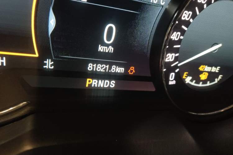 Used Lincoln MKZ 2018 2.0T Premium Edition Odometer Close Up