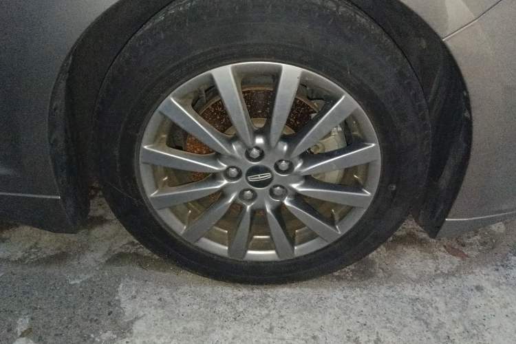 Used Lincoln MKZ 2018 2.0T Premium Edition Right Front Wheel Hub