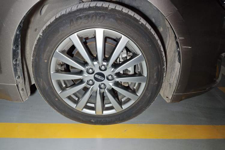 Used Lincoln MKZ 2018 2.0T Zunyue Edition Right Front Wheel Hub