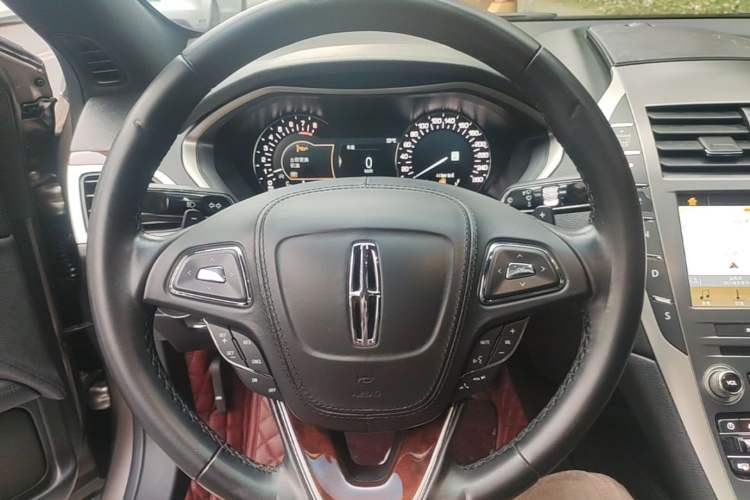 Used Lincoln MKZ 2018 2.0T Luxury Edition Steering Wheel