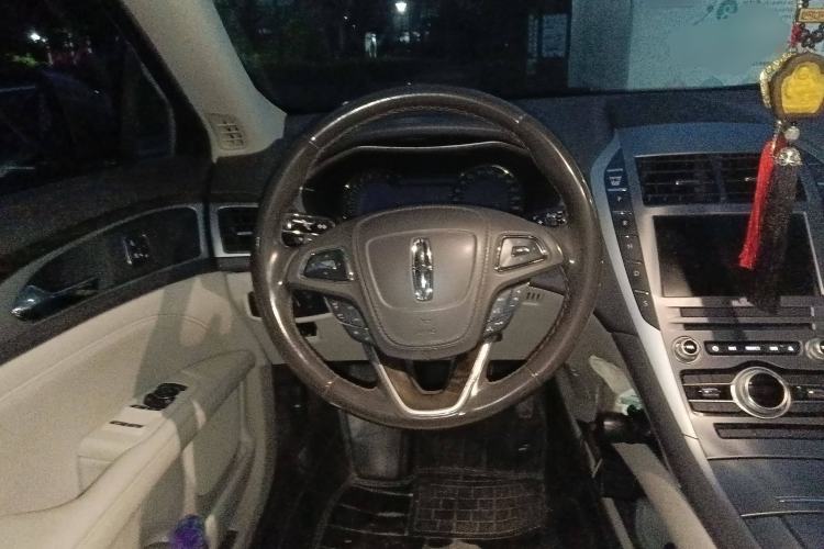 Used Lincoln MKZ 2018 2.0T Premium Edition Steering Wheel