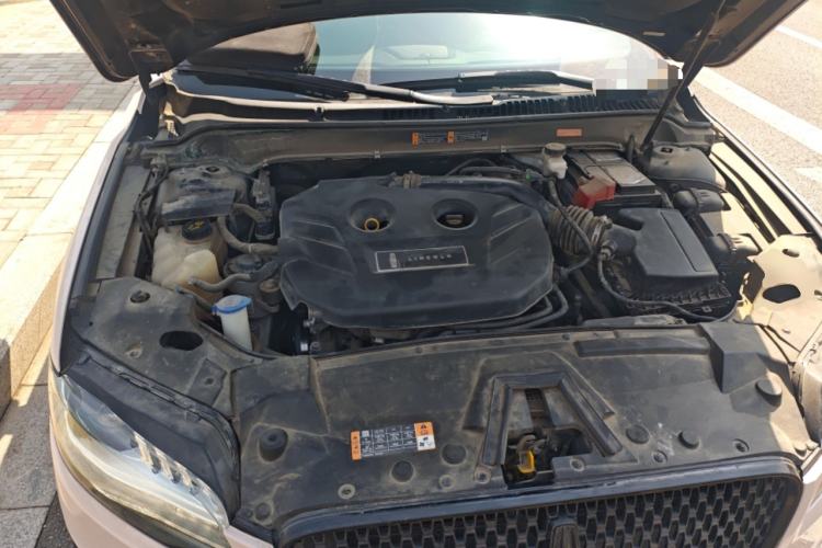 Used Lincoln MKZ 2018 2.0T Premium Edition Engine Bay