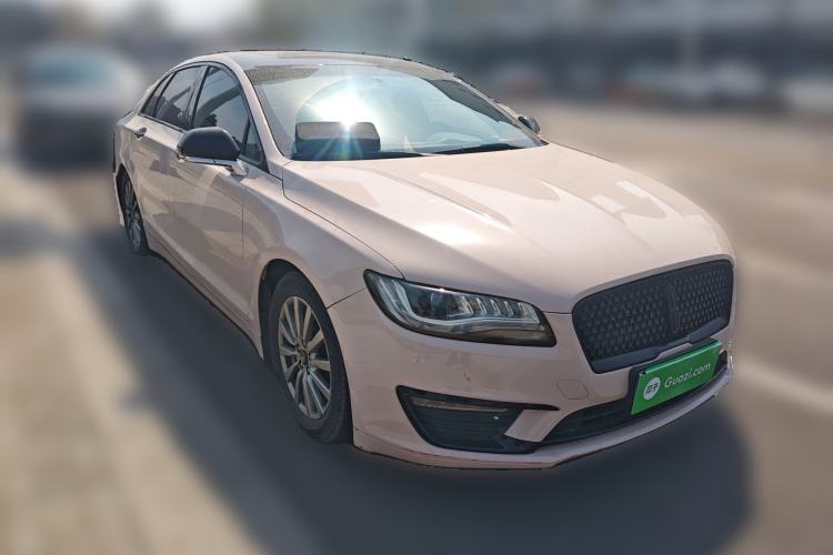 Used Lincoln MKZ 2018 2.0T Premium Edition Front Right 45 Deg