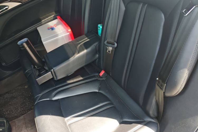 Used Lincoln MKZ 2018 2.0T Premium Edition Left Rear Seat