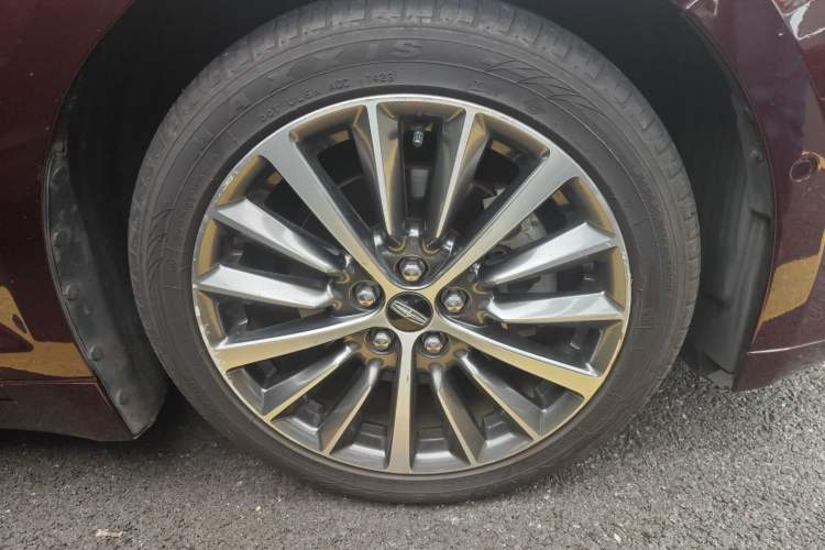 Used Lincoln MKZ 2018 2.0T Luxury Edition Right Front Wheel Hub