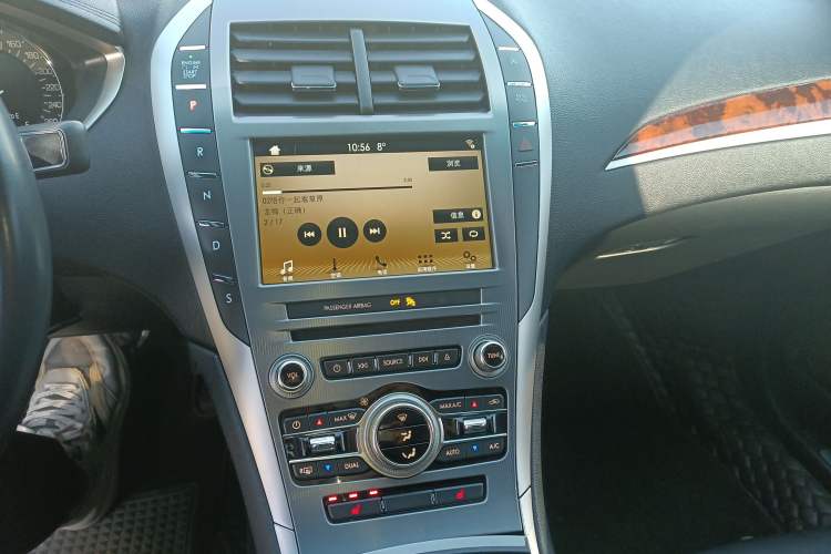Used Lincoln MKZ 2018 2.0T Premium Edition Audio And AC Panel