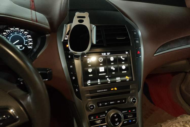 Used Lincoln MKZ 2018 2.0T Premium Edition Audio And AC Panel