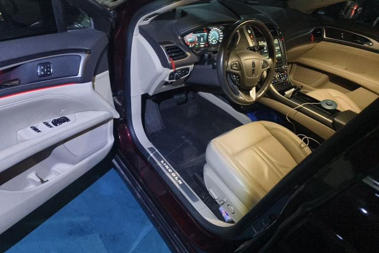 Used Lincoln MKZ 2018 2.0T Premium Edition Driver Seat