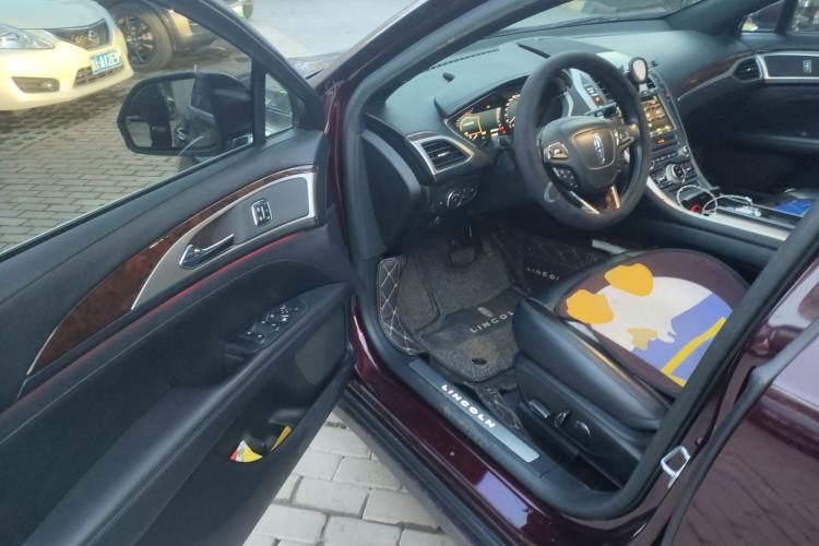 Used Lincoln MKZ 2018 2.0T Premium Edition Driver Seat