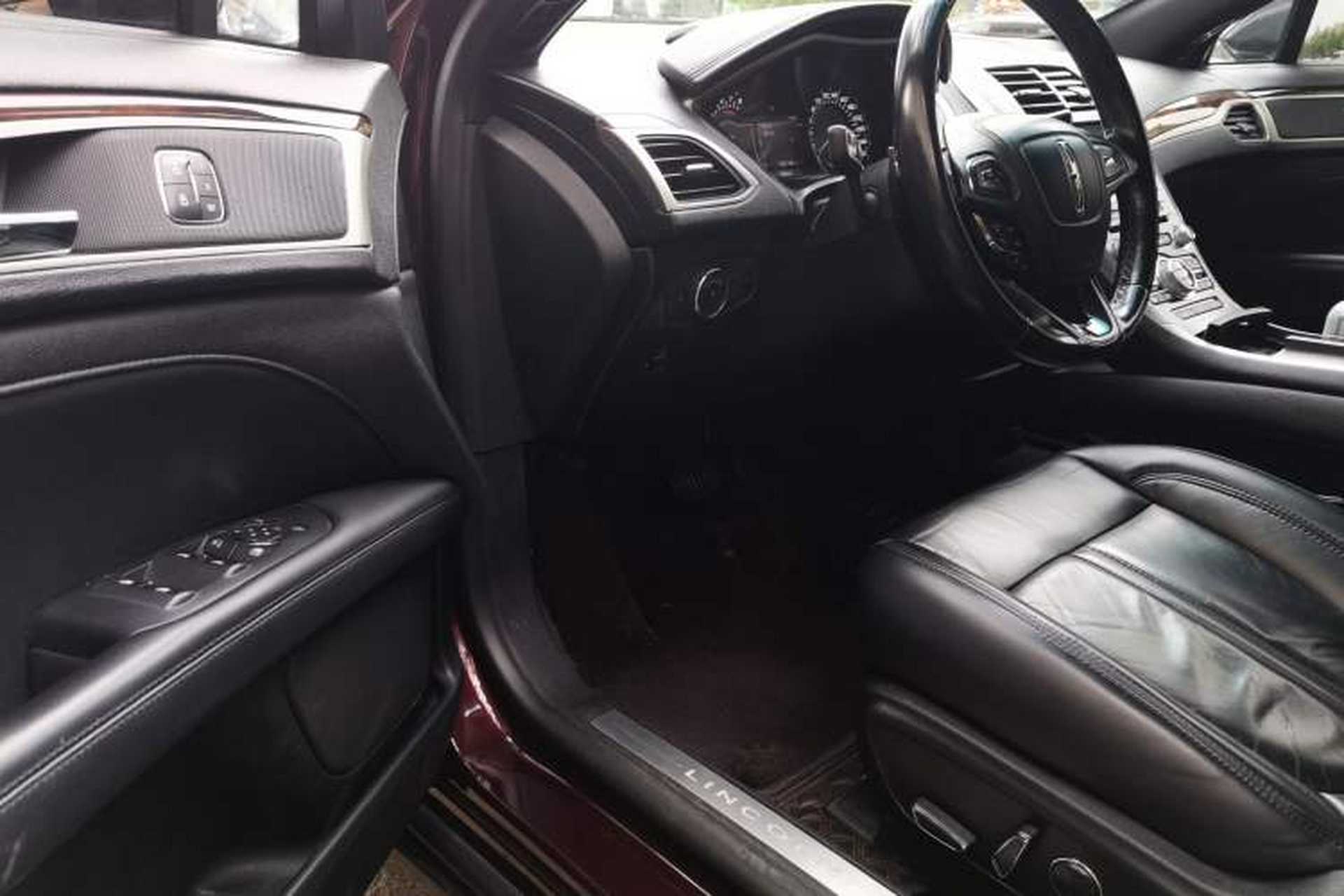 Used Lincoln MKZ 2018 2.0T Premium Edition Driver Seat