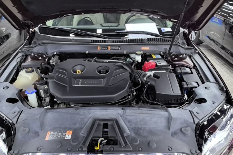 Used Lincoln MKZ 2018 2.0T Luxury Edition Engine Bay