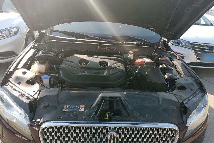Used Lincoln MKZ 2018 2.0T Premium Edition Engine Bay