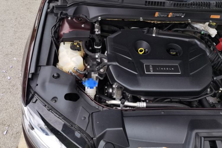 Used Lincoln MKZ 2018 2.0T Premium Edition Engine Bay Right