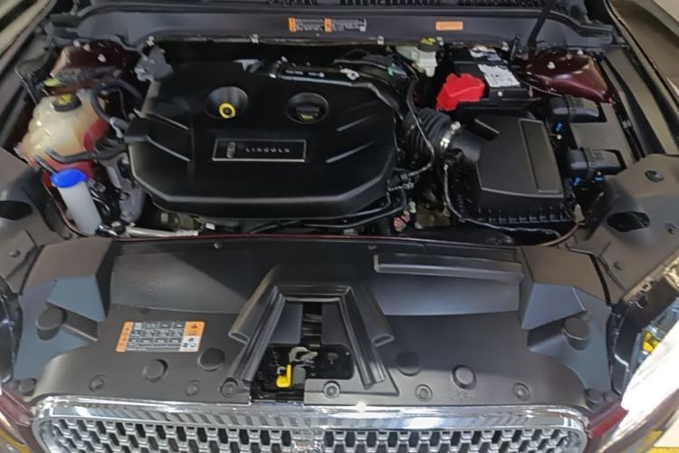 Used Lincoln MKZ 2018 2.0T Premium Edition Engine Bay