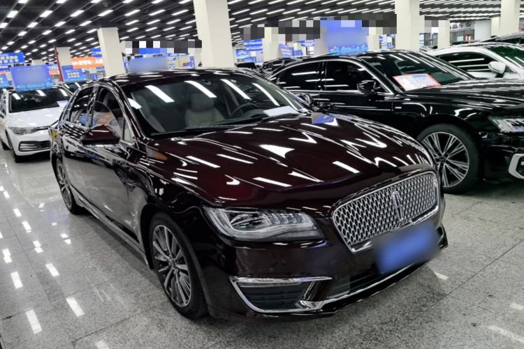 Used Lincoln MKZ 2018 2.0T Luxury Edition Front Right 45 Deg