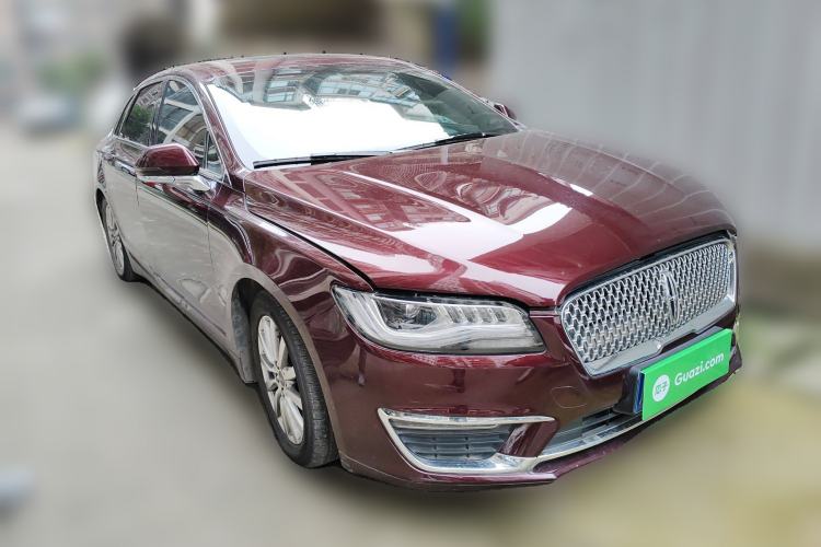 Used Lincoln MKZ 2018 2.0T Premium Edition Front Right 45 Deg