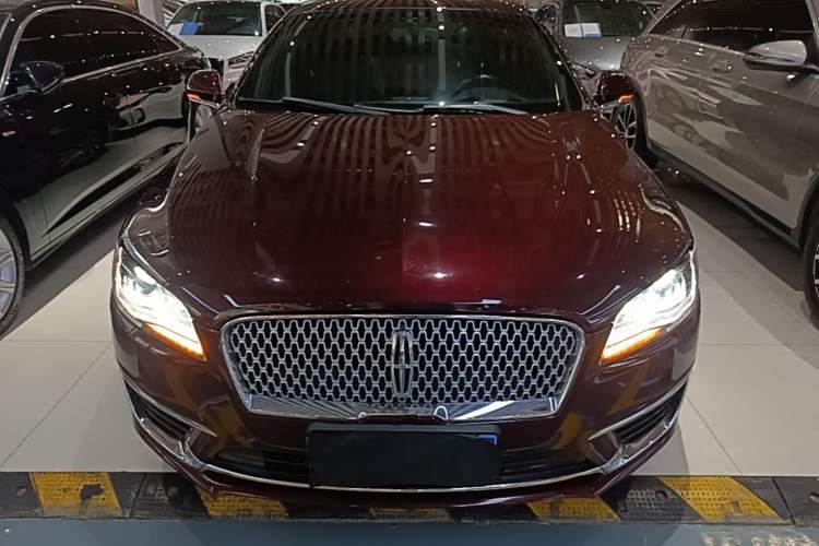 Used Lincoln MKZ 2018 2.0T Premium Edition Front