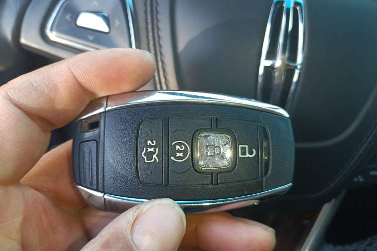 Used Lincoln MKZ 2018 2.0T Premium Edition Interior 1