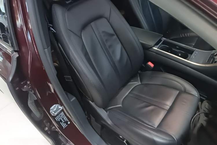 Used Lincoln MKZ 2018 2.0T Premium Edition Right Front Seat