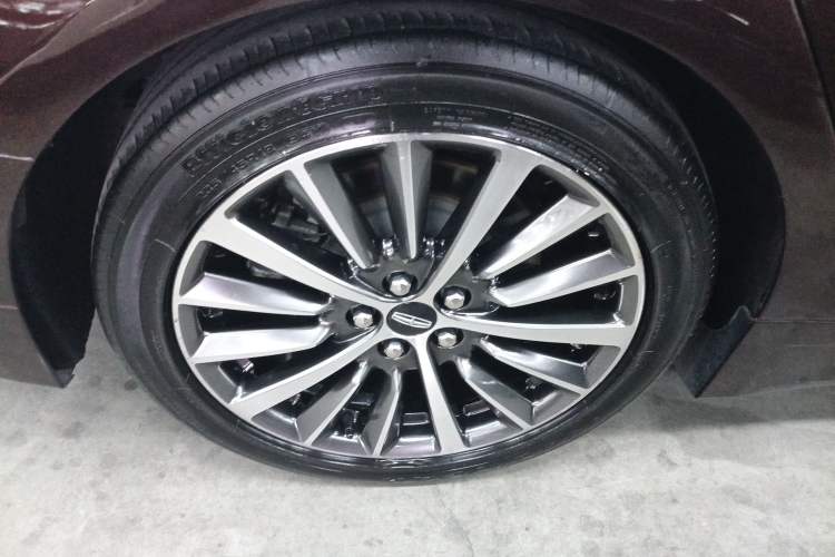 Used Lincoln MKZ 2018 2.0T Luxury Edition Right Rear Wheel Hub
