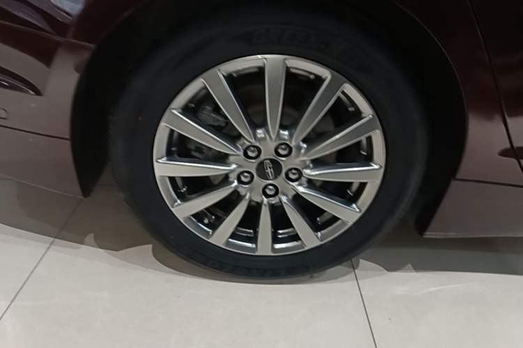 Used Lincoln MKZ 2018 2.0T Premium Edition Right Rear Wheel Hub
