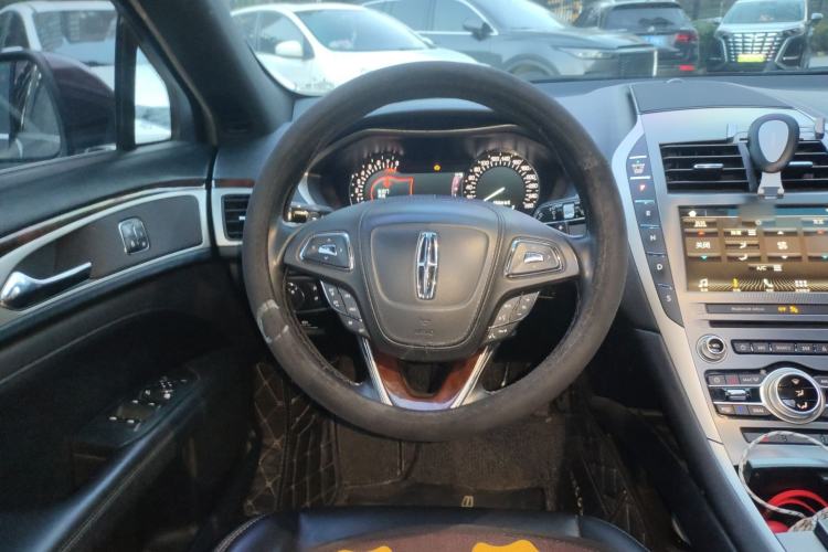 Used Lincoln MKZ 2018 2.0T Premium Edition Steering Wheel