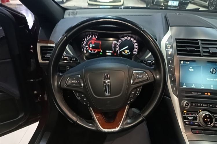Used Lincoln MKZ 2018 2.0T Premium Edition Steering Wheel