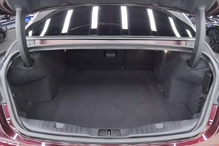 Used Lincoln MKZ 2018 2.0T Luxury Edition Trunk