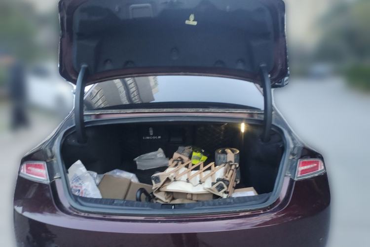 Used Lincoln MKZ 2018 2.0T Premium Edition Trunk