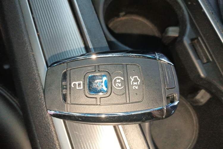 Used Lincoln MKZ 2018 2.0T Luxury Edition Vehicle Key