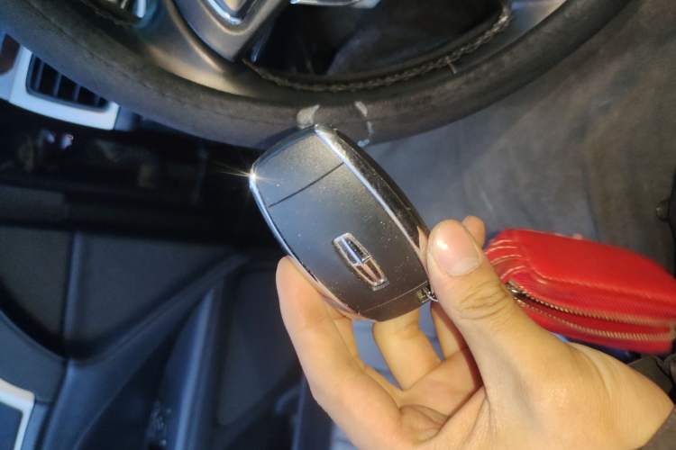 Used Lincoln MKZ 2018 2.0T Premium Edition Vehicle Key