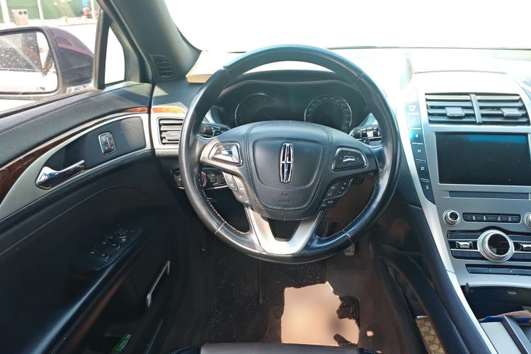 Used Lincoln MKZ 2018 2.0T Premium Edition Steering Wheel