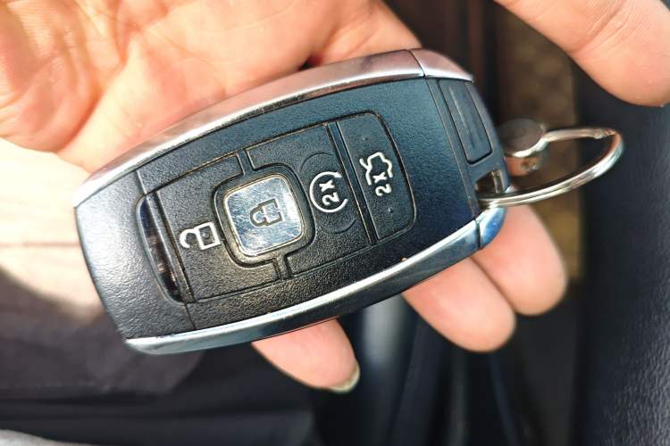 Used Lincoln MKZ 2018 2.0T Premium Edition Vehicle Key