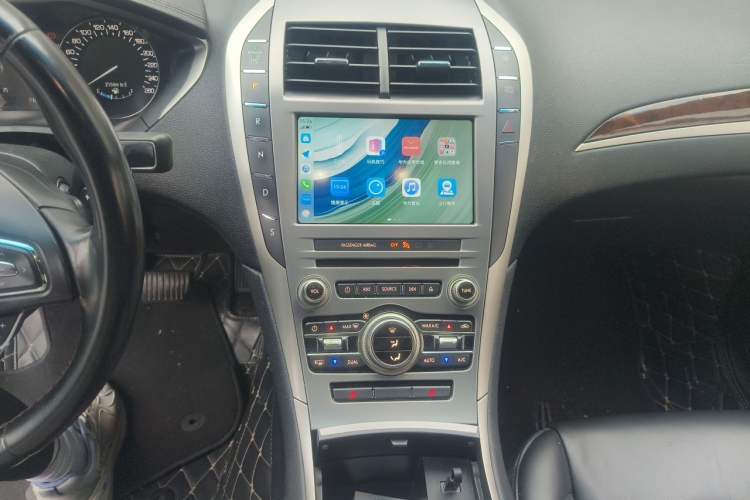 Used Lincoln MKZ 2018 2.0T Premium Edition Audio And AC Panel