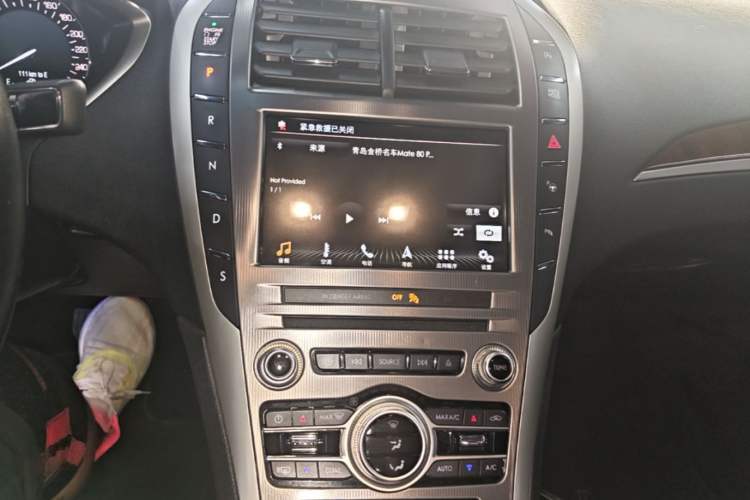 Used Lincoln MKZ 2018 2.0T Luxury Edition Audio And AC Panel