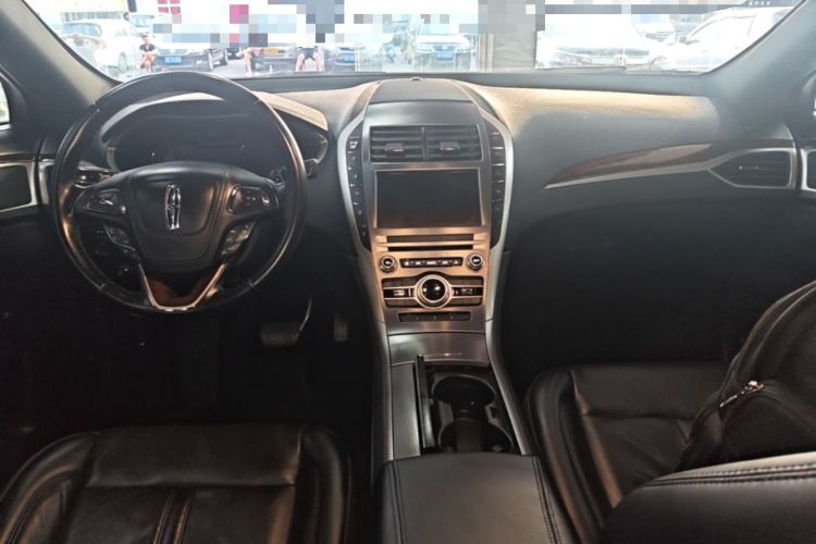Used Lincoln MKZ 2018 2.0T Luxury Edition Center Console