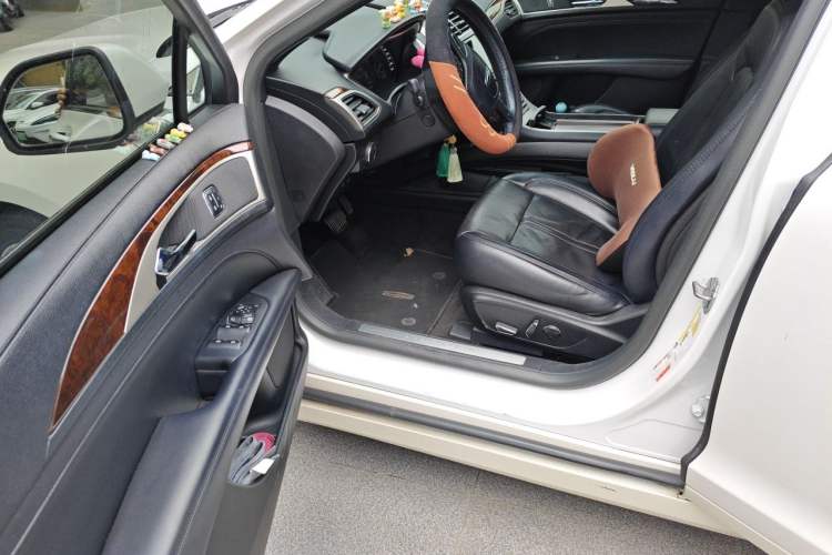 Used Lincoln MKZ 2018 2.0T Luxury Edition Driver Seat