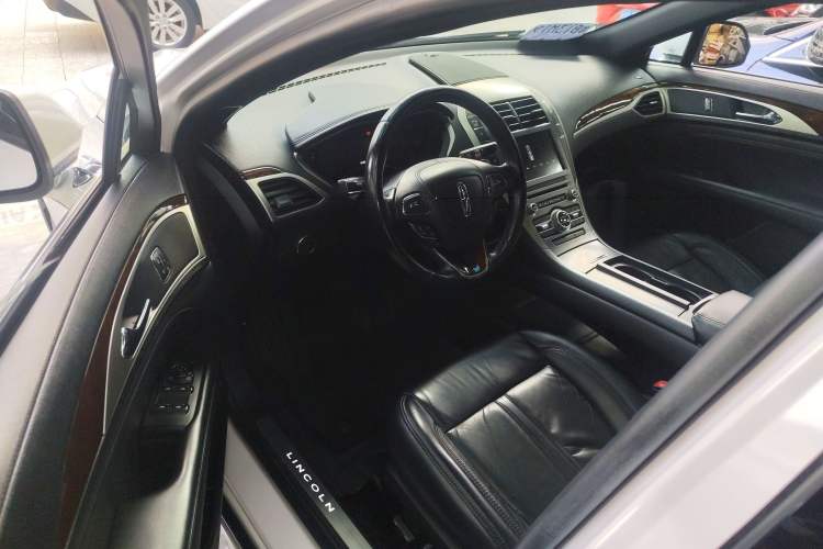 Used Lincoln MKZ 2018 2.0T Premium Edition Driver Seat