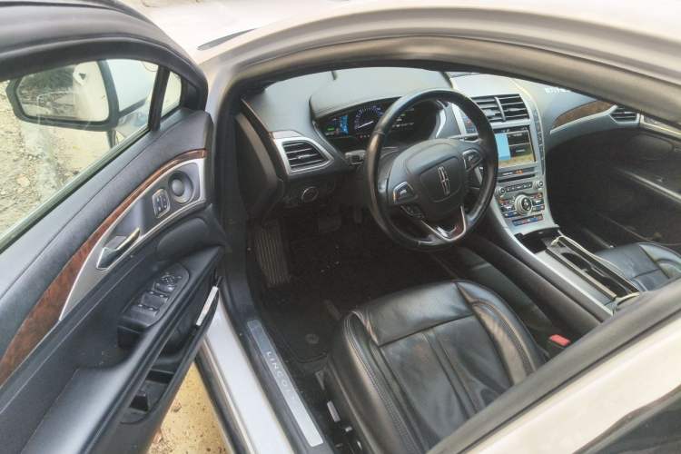 Used Lincoln MKZ 2018 2.0H Hybrid Deluxe Edition Driver Seat