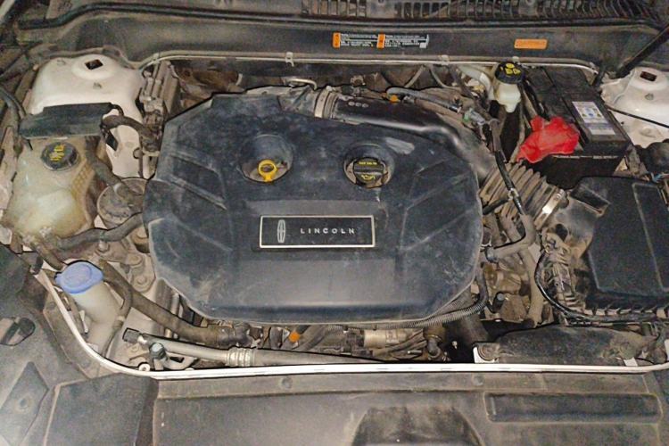 Used Lincoln MKZ 2018 2.0T Premium Edition Engine Bay