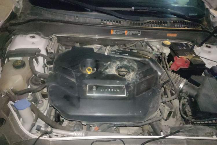 Used Lincoln MKZ 2018 2.0T Premium Edition Engine Bay
