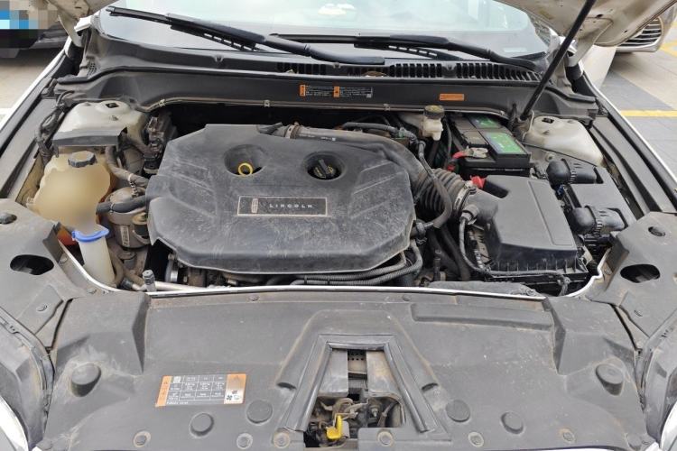 Used Lincoln MKZ 2018 2.0T Luxury Edition Engine Bay
