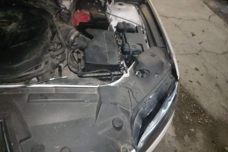 Used Lincoln MKZ 2018 2.0T Premium Edition Engine Bay Left