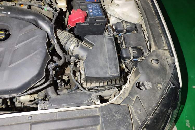 Used Lincoln MKZ 2018 2.0T Luxury Edition Engine Bay Left
