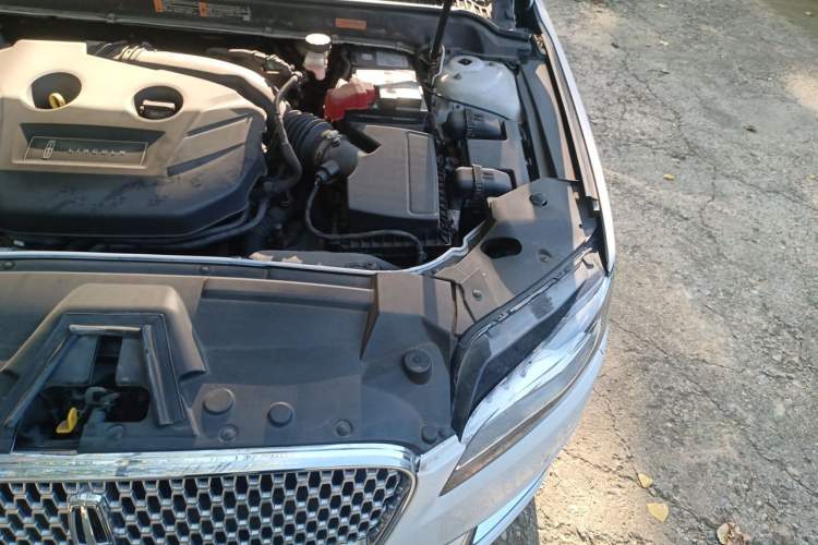 Used Lincoln MKZ 2018 2.0T Luxury Edition Engine Bay Left