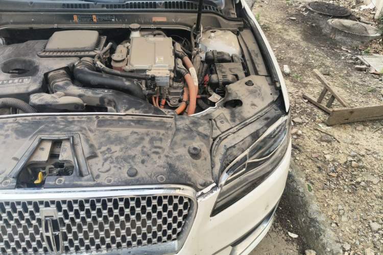 Used Lincoln MKZ 2018 2.0H Hybrid Deluxe Edition Engine Bay Left