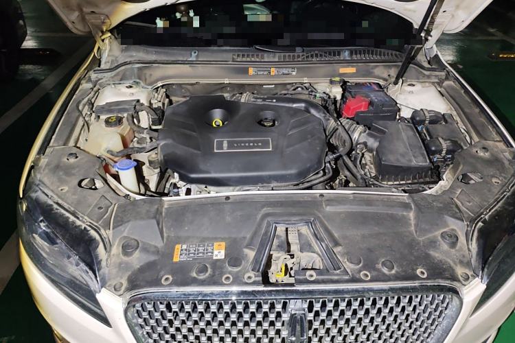 Used Lincoln MKZ 2018 2.0T Luxury Edition Engine Bay
