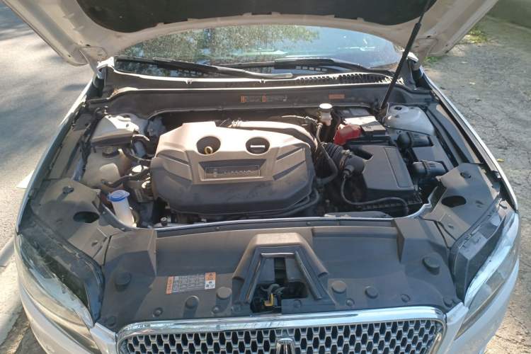Used Lincoln MKZ 2018 2.0T Luxury Edition Engine Bay